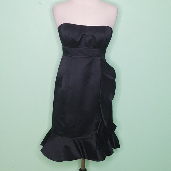 Nanette Lepore Dresses & Skirts - Nanette Lepore Black Satin Strapless Dress